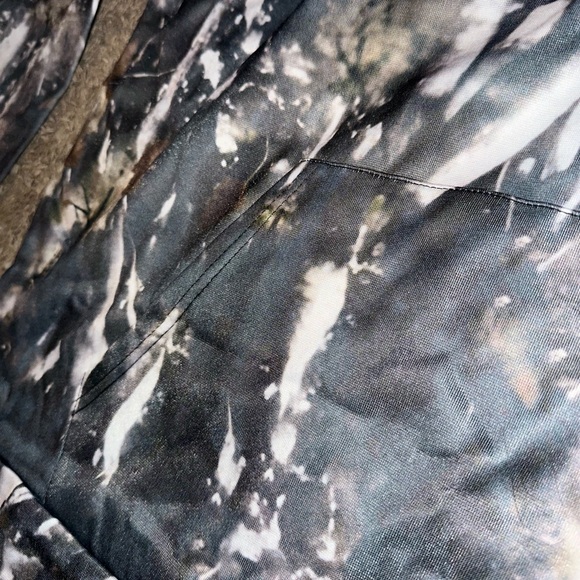 Camo Hoodie - Picture 2 of 4